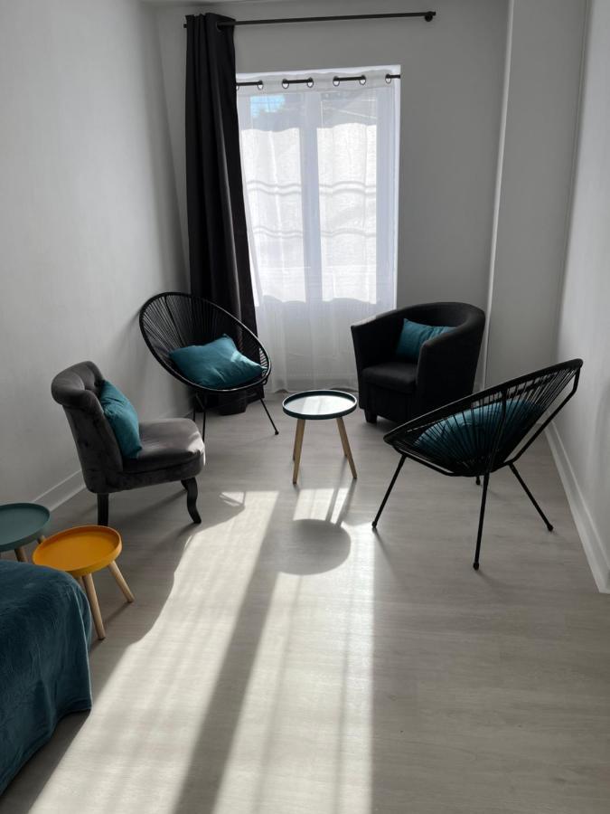 Charmante Maison De Avec Parking à Côté. Appartement Morlaix